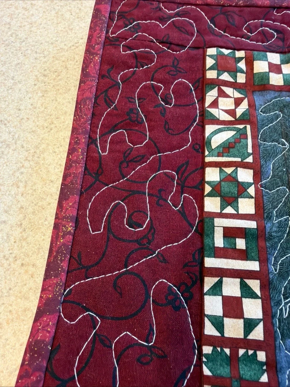 Winter Quilt Guild Snowmen set of 4 placements - Burgundy reversible